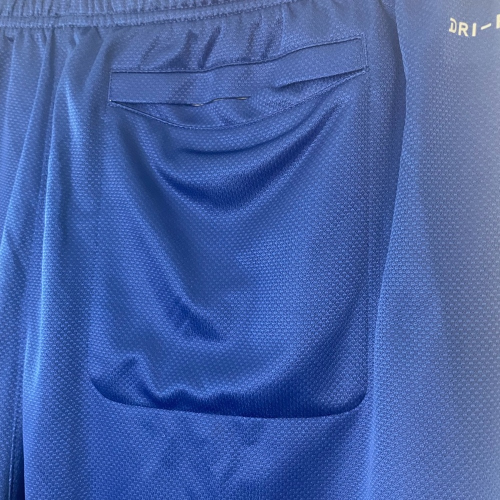 New York Giants Nike NFL shorts - Men’s XXL - Picture 3 of 5